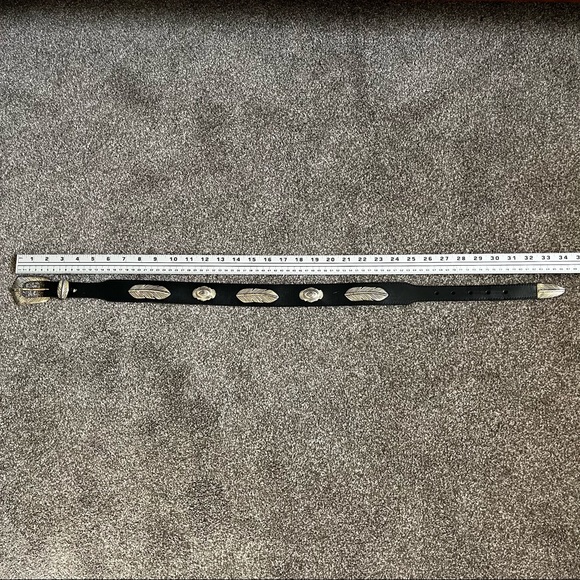 Resistol vintage genuine leather belt with silver feather accent. - Picture 5 of 5